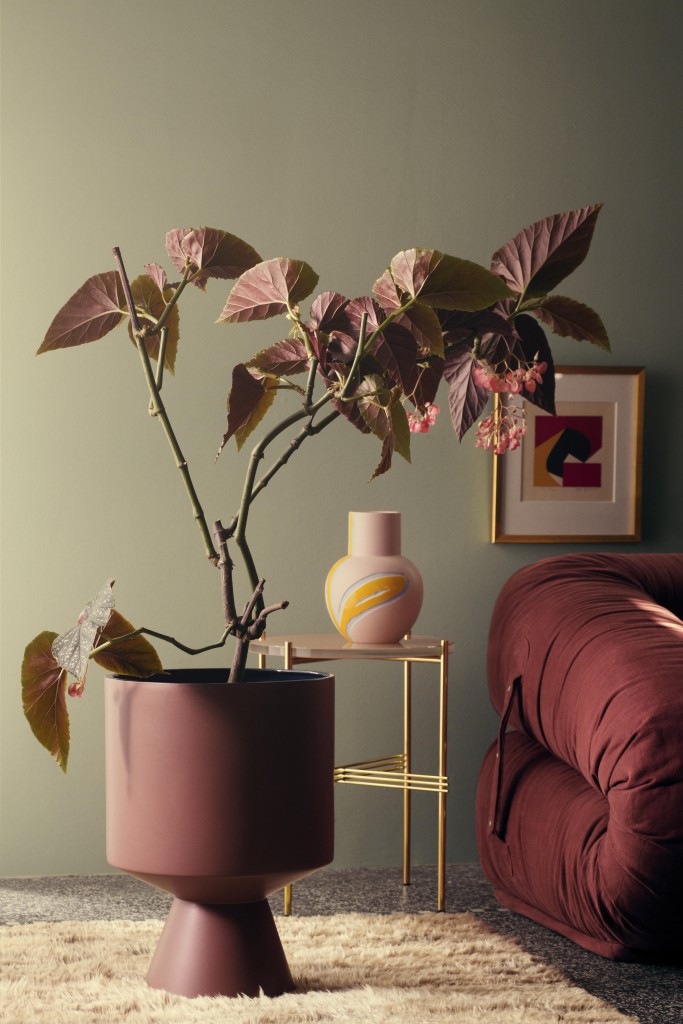 fiora-floor-pot-h500-bordeaux-vase-pink-h-250_high-resolution-jpg_308070